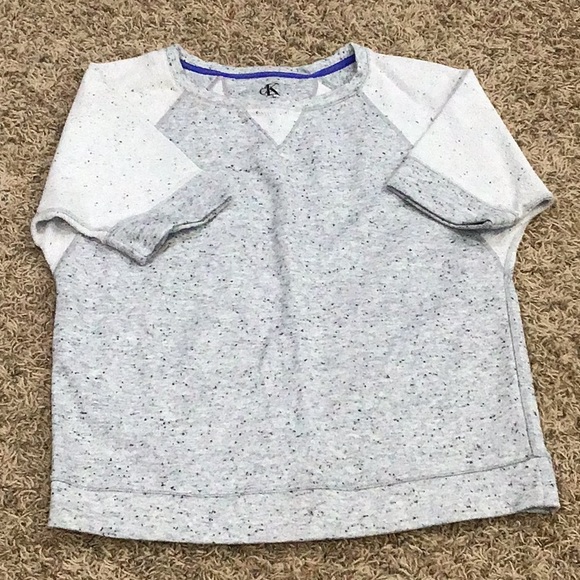 Calvin Klein Tops - Calvin Klein SS sweatshirt size M. Calvin Klein Tops - Calvin Klein SS sweatshirt size M.